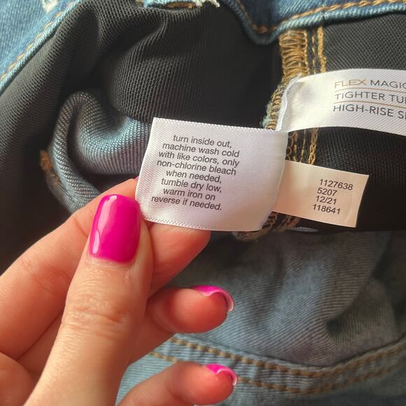 Lane Bryant Medium Wash Flared Jean Capris Size 22 - Picture 5 of 12